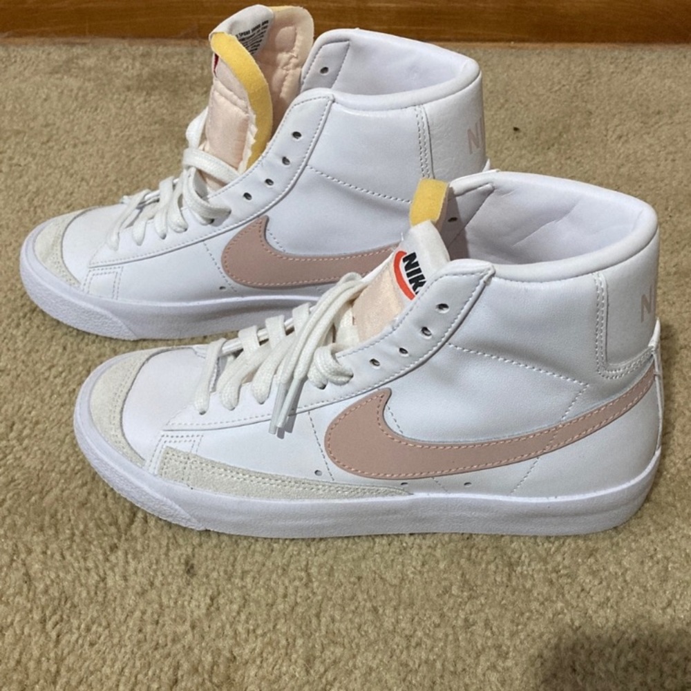 Nike Women’s Blazer Sneakers New 6.5